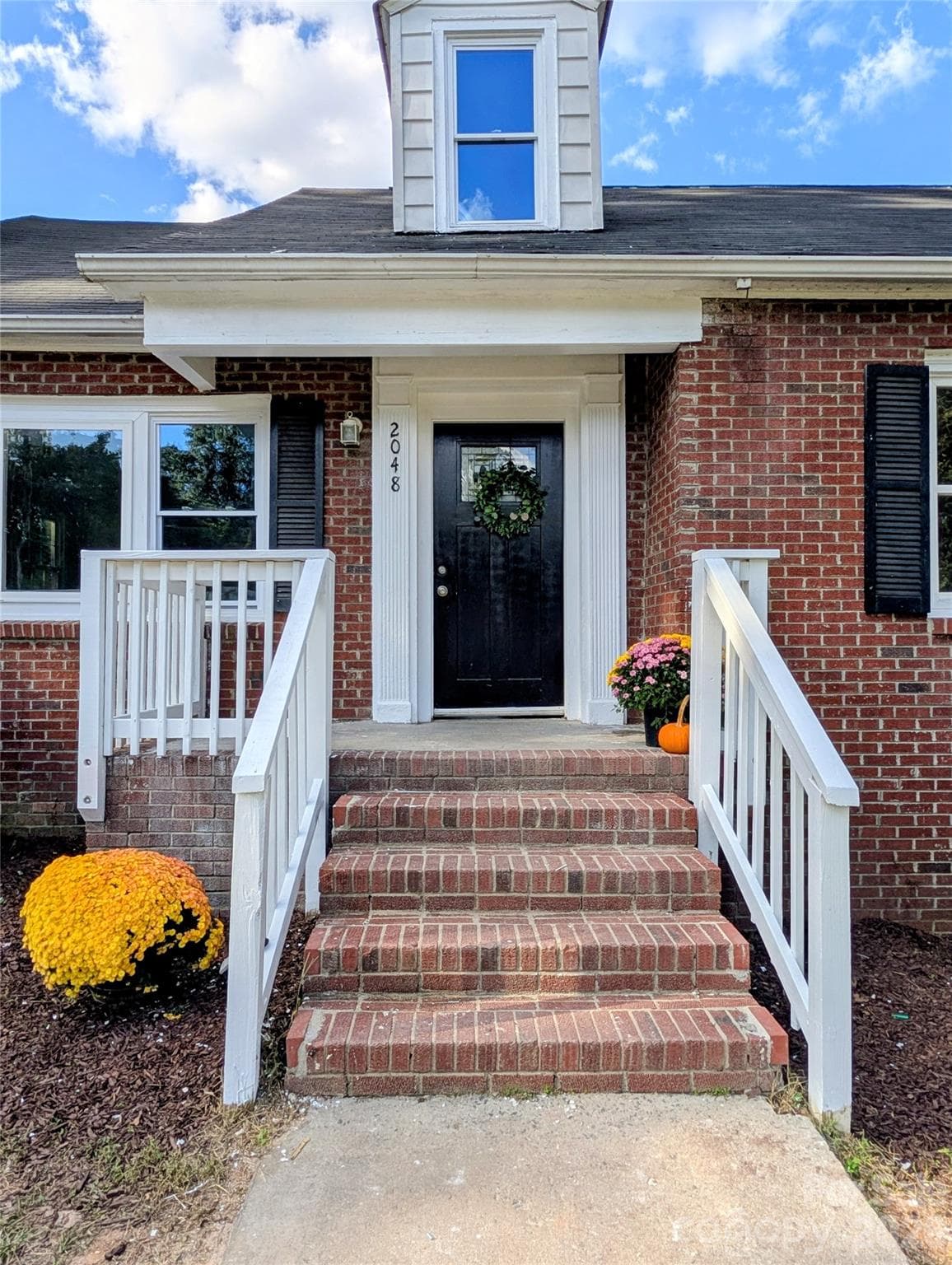 Single Family Residence at 2048 Simmons Street, Gastonia, photo 4 of 33