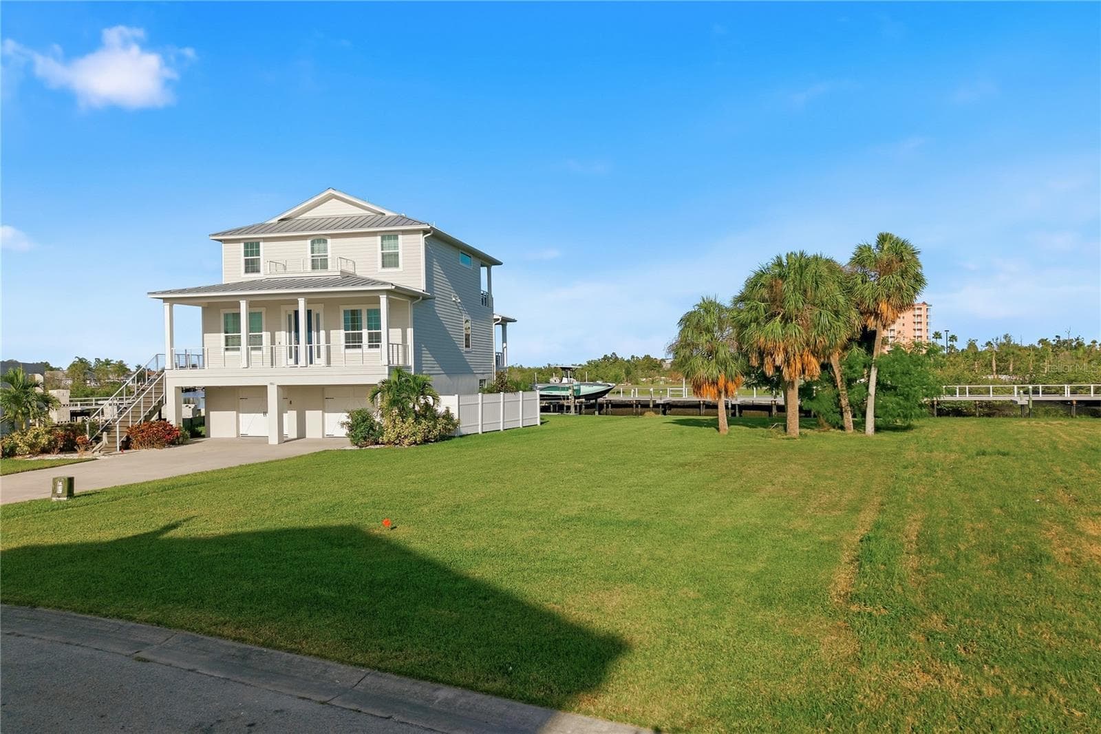 5807 ELISABETHAN LN