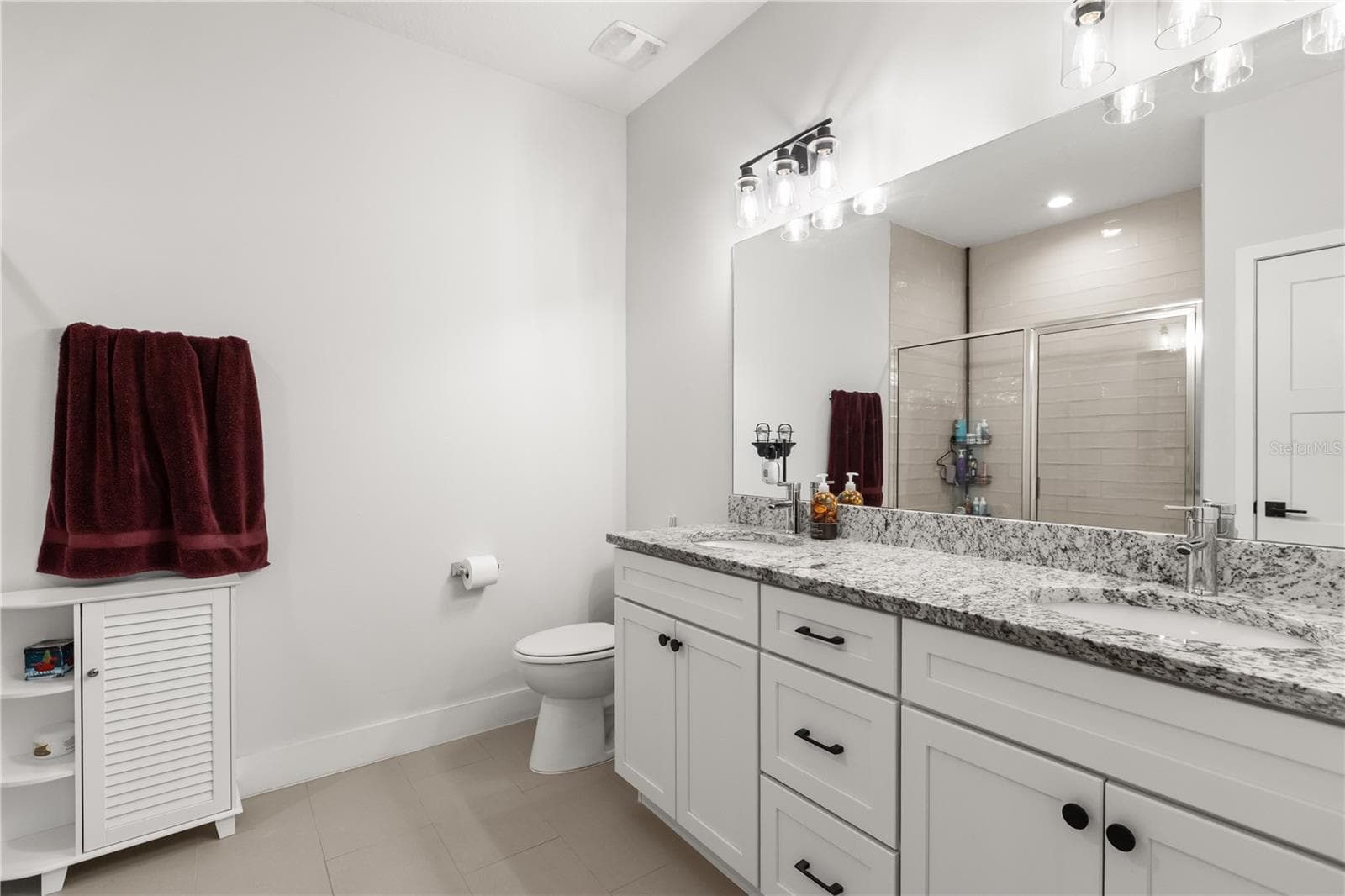 Primary BATH - 1365 2ND ST, ORANGE CITY