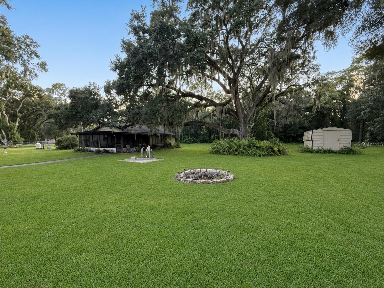 Single Family Residence at 21145 EVERGREEN CT, MOUNT DORA, photo 13 of 38