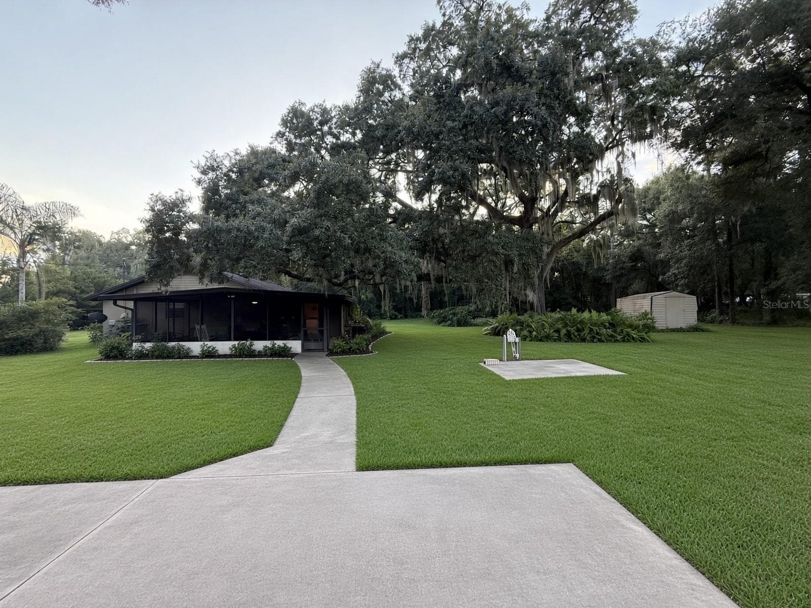 Single Family Residence at 21145 EVERGREEN CT, MOUNT DORA, photo 28 of 38