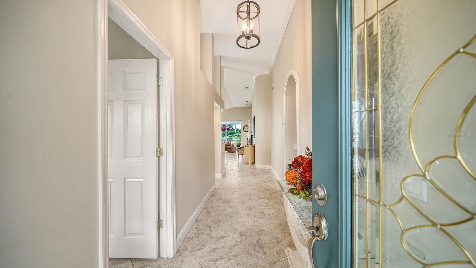 Single Family Residence at 7126 KENSINGTON CT, UNIVERSITY PARK, photo 4 of 53