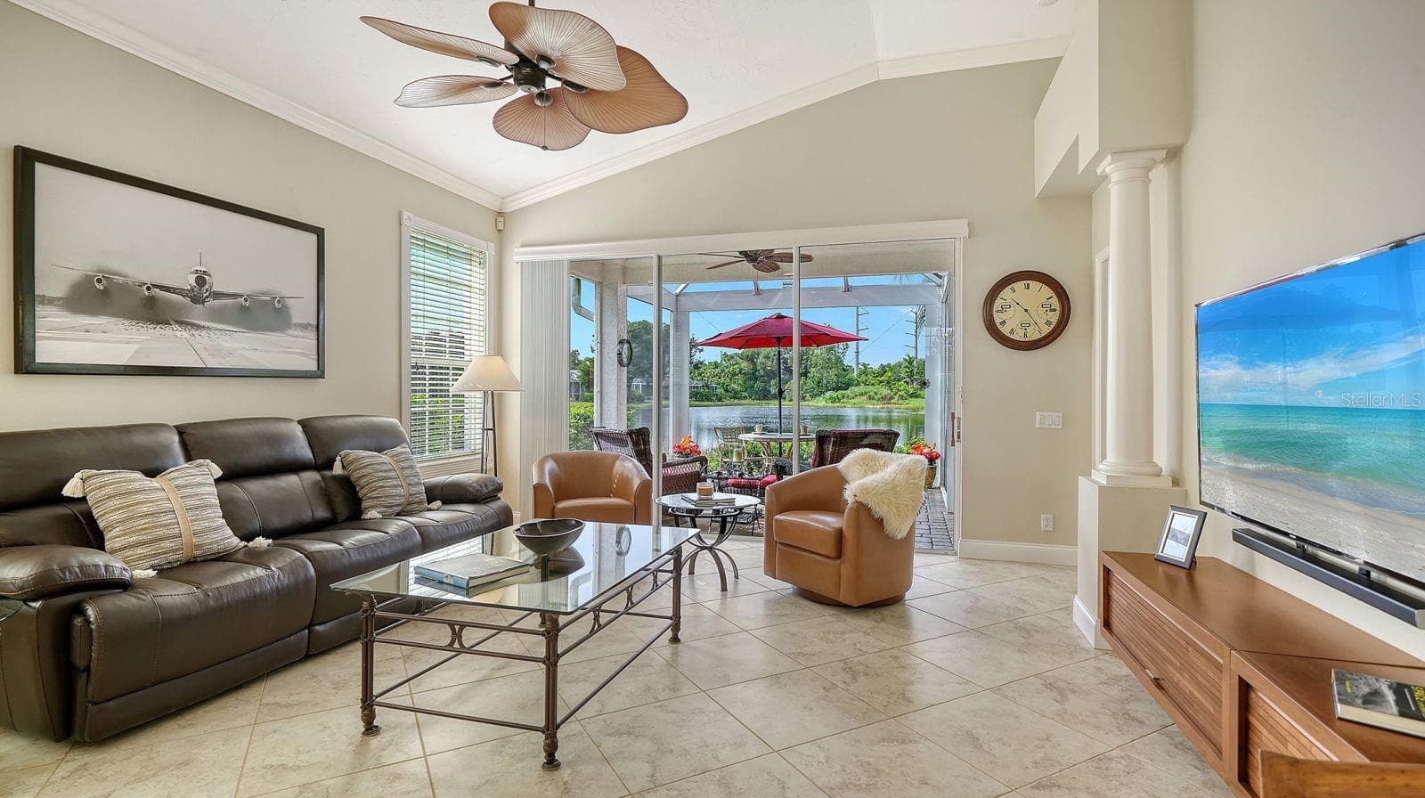 Single Family Residence at 7126 KENSINGTON CT, UNIVERSITY PARK, photo 13 of 53