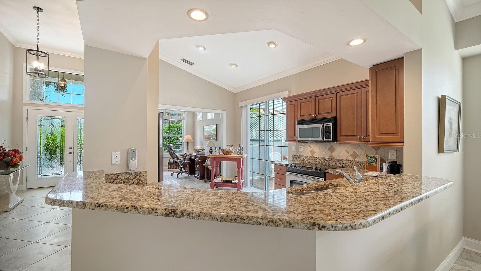 Single Family Residence at 7126 KENSINGTON CT, UNIVERSITY PARK, photo 19 of 53
