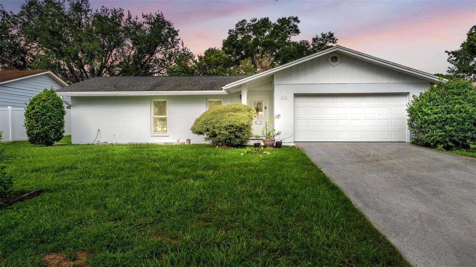 6137 WATERMAN LN