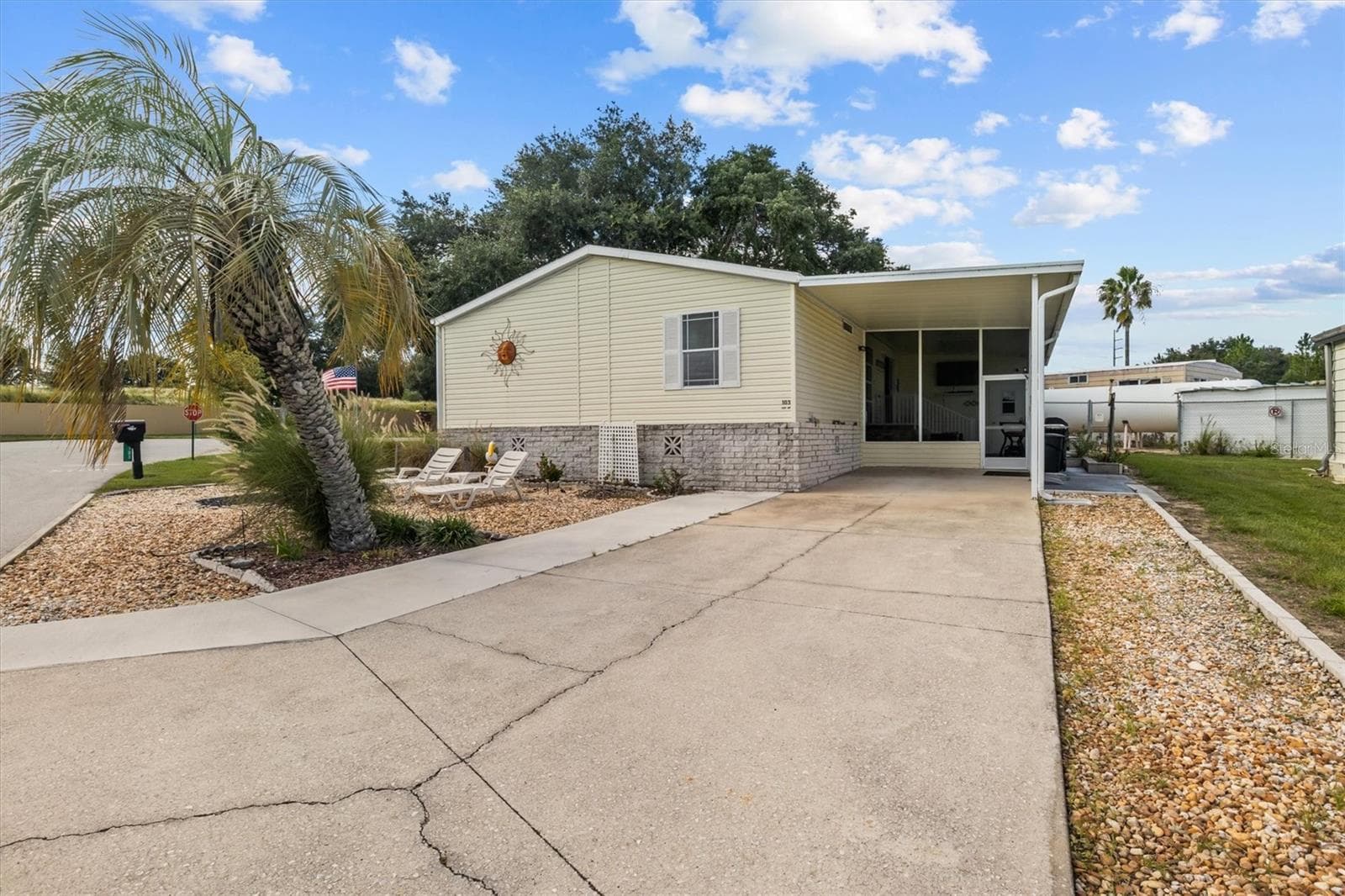 103 CHERRYWOOD DR