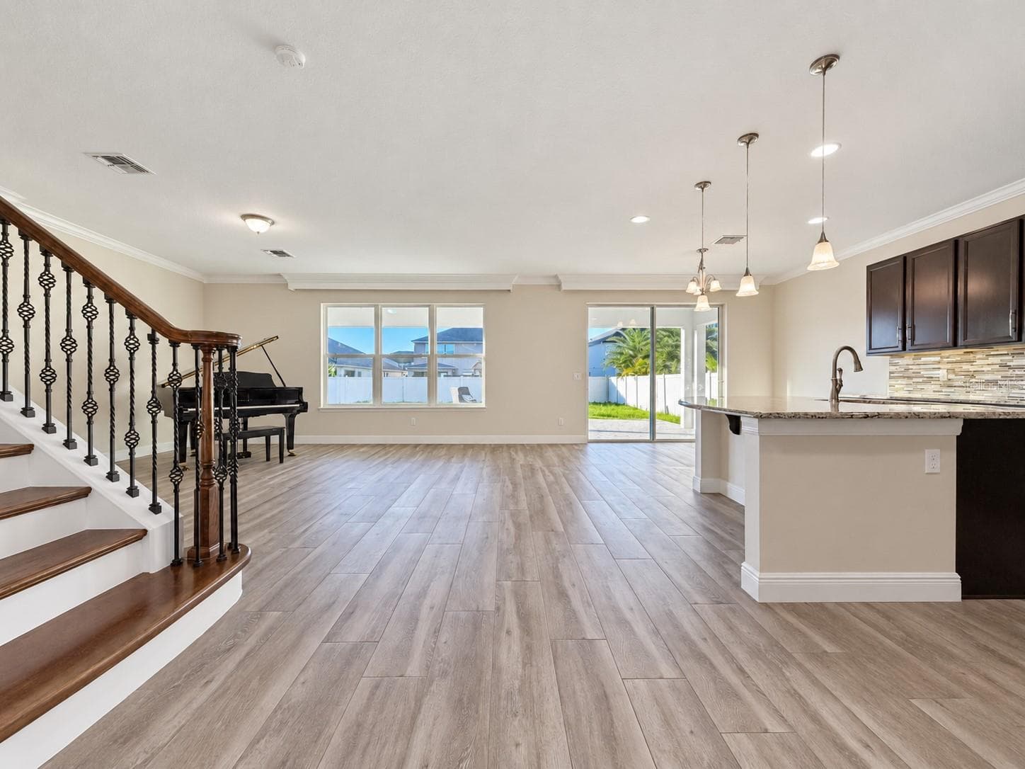 Single Family Residence at 3611 MT VERNON WAY, KISSIMMEE, photo 7 of 65