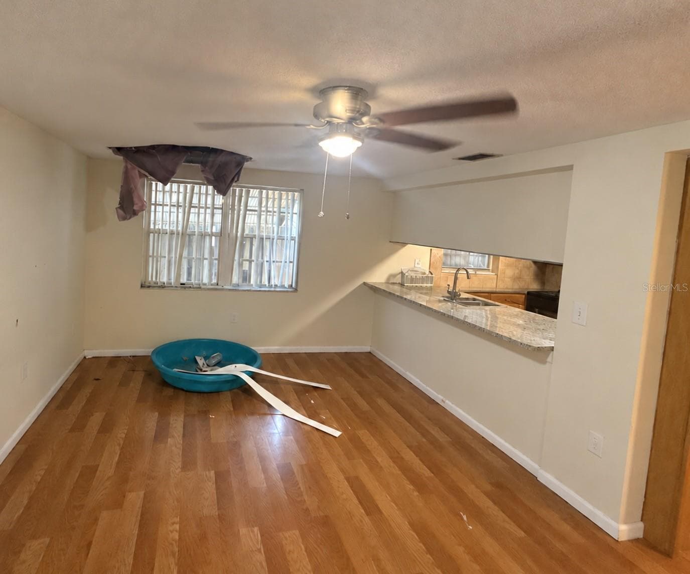 Family room has interior ceiling water damage - 8952 STERLING LN, PORT RICHEY