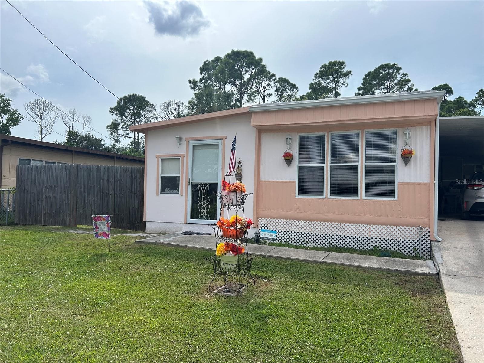 6437 WESTSIDE DR