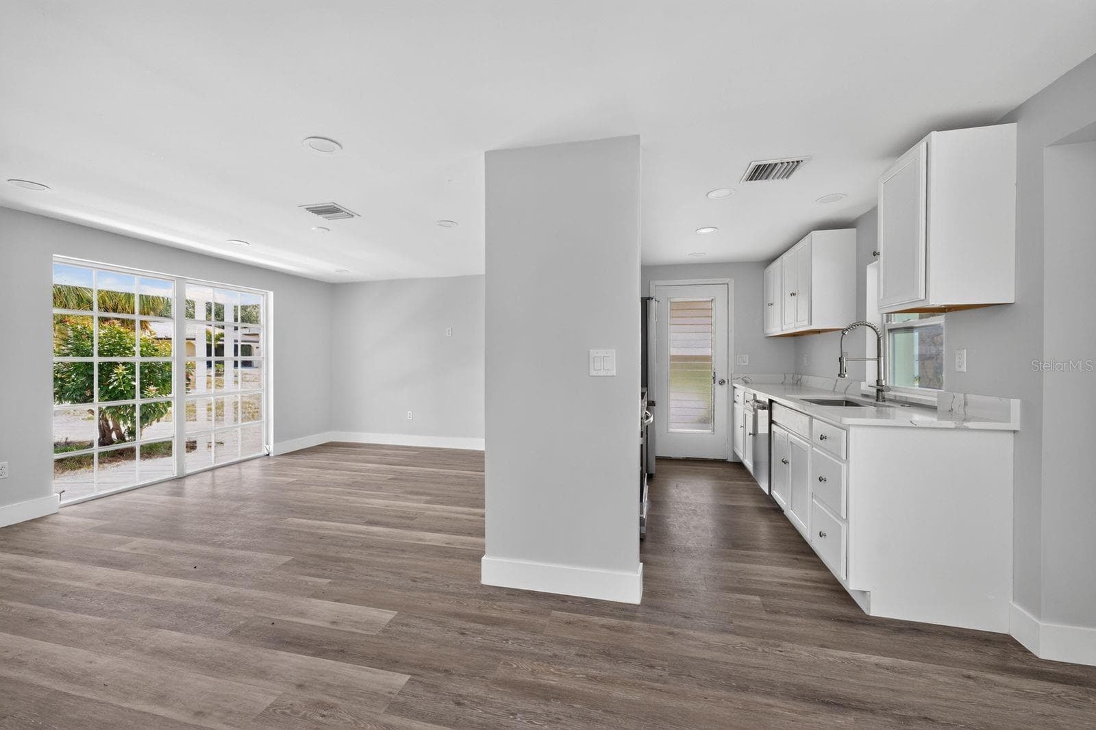 Single Family Residence at 18321 WOLBRETTE CIR, PORT CHARLOTTE, photo 12 of 84