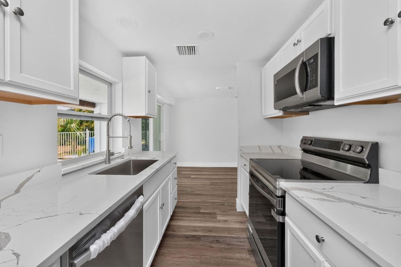 Single Family Residence at 18321 WOLBRETTE CIR, PORT CHARLOTTE, photo 14 of 84
