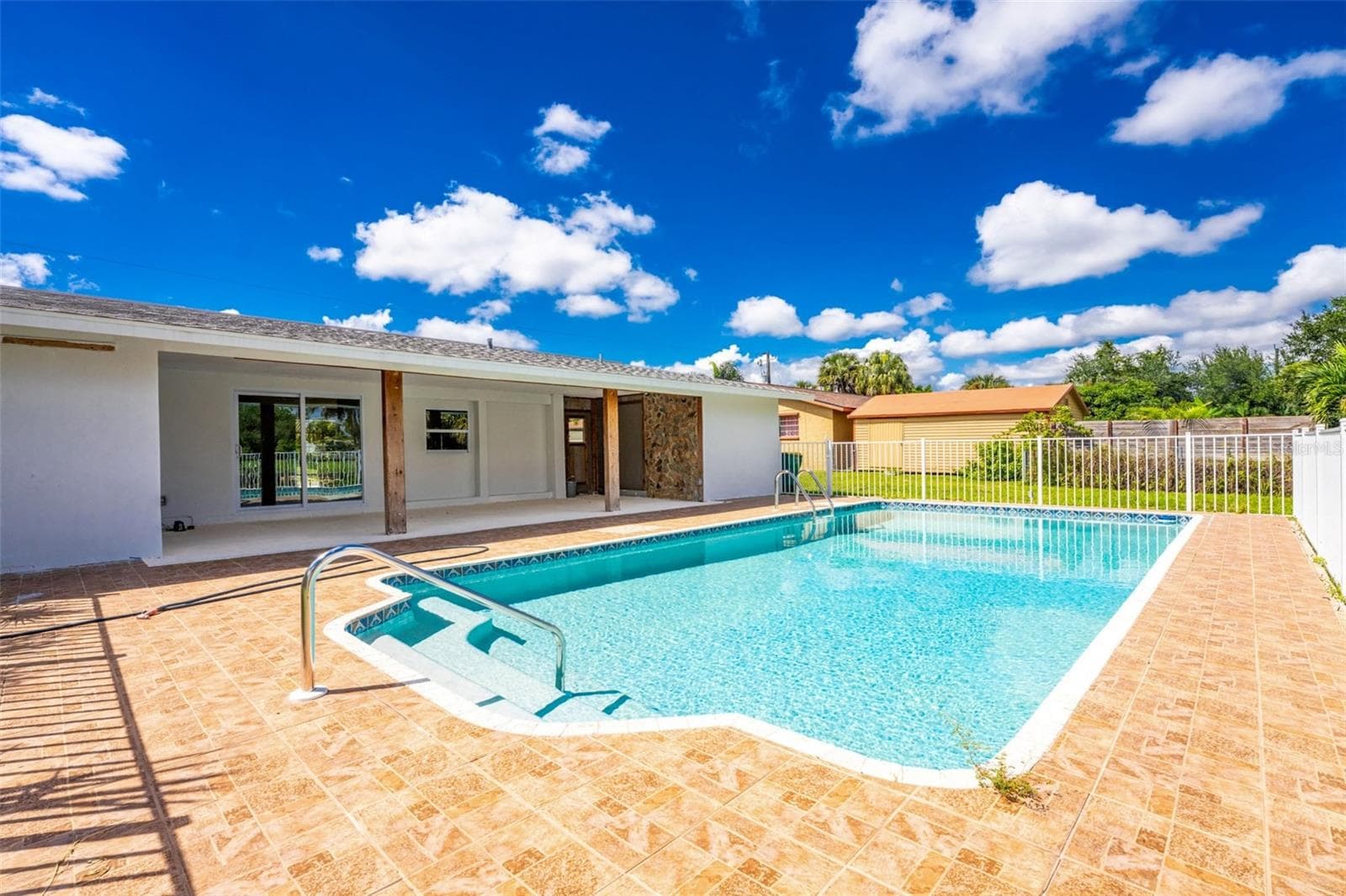 Single Family Residence at 18321 WOLBRETTE CIR, PORT CHARLOTTE, photo 5 of 84