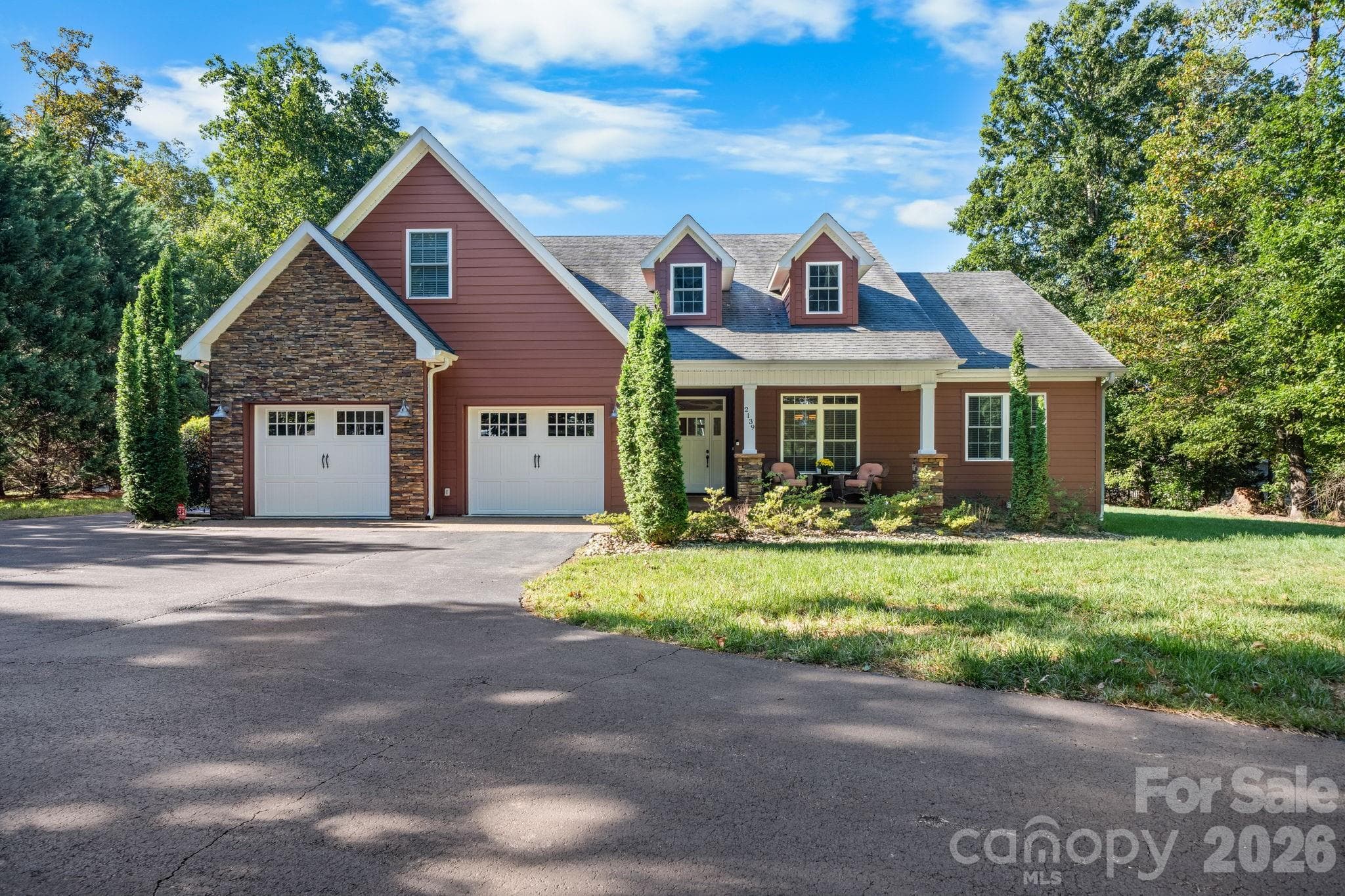 Single Family Residence at 2139 Zion Church Road, Hickory, photo 2 of 47