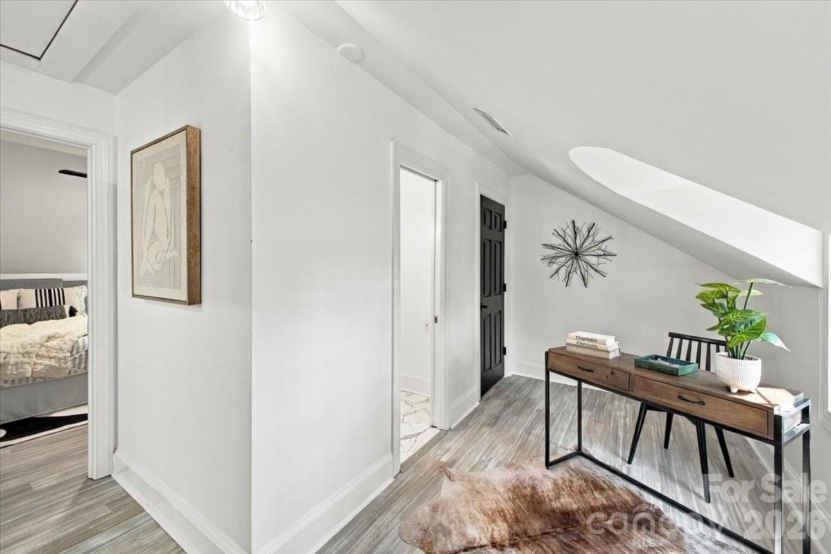 Favorite Guest En-Suite - 3301 Archdale Drive, Charlotte