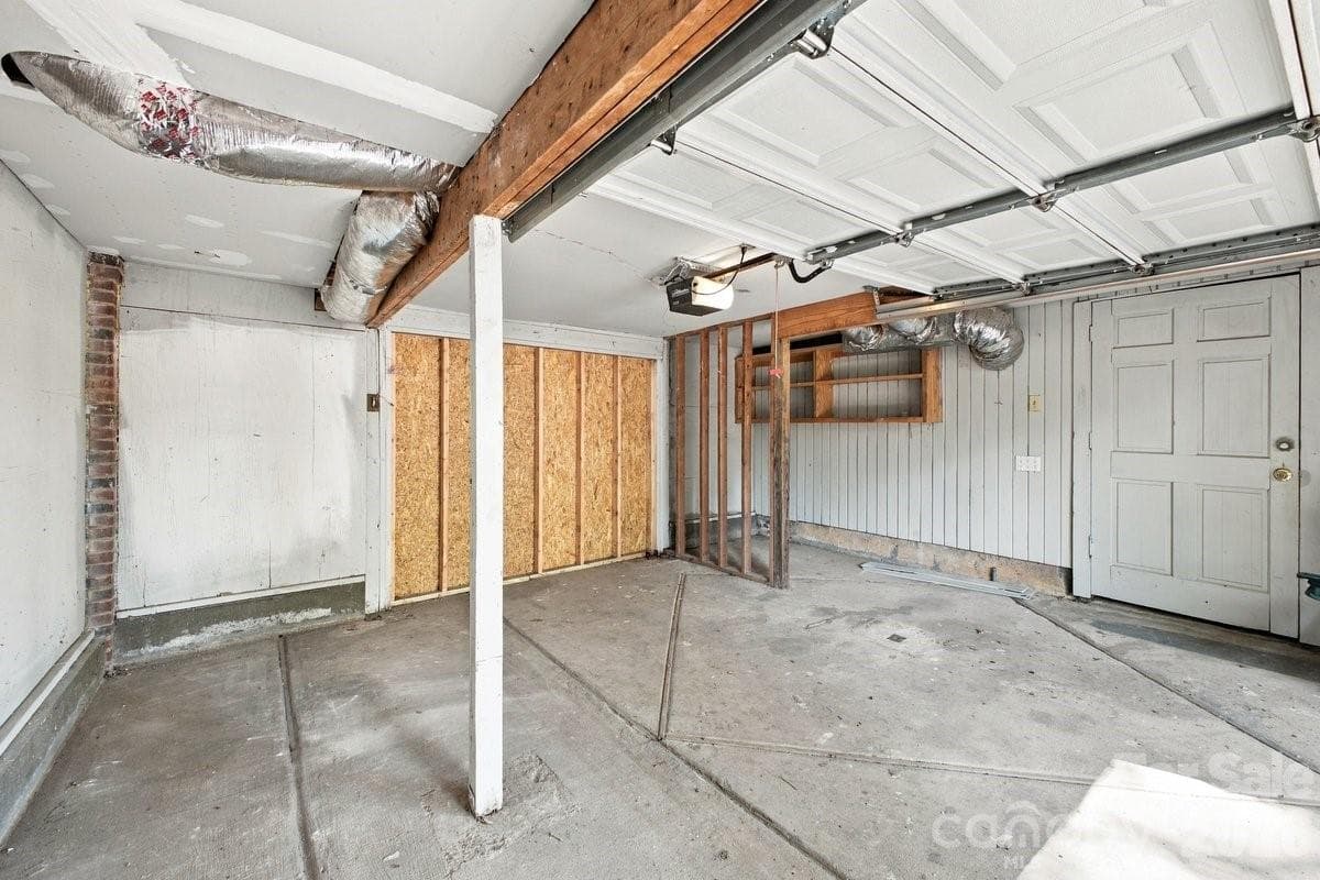 Attached workshop - 3301 Archdale Drive, Charlotte
