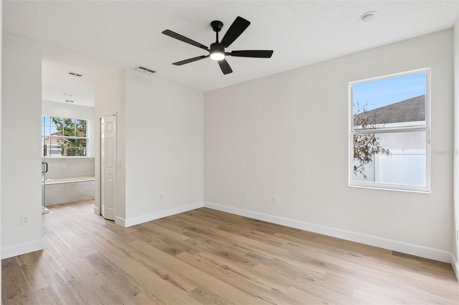 Single Family Residence at 406 BRIDGEWATER CT, KISSIMMEE, photo 19 of 36