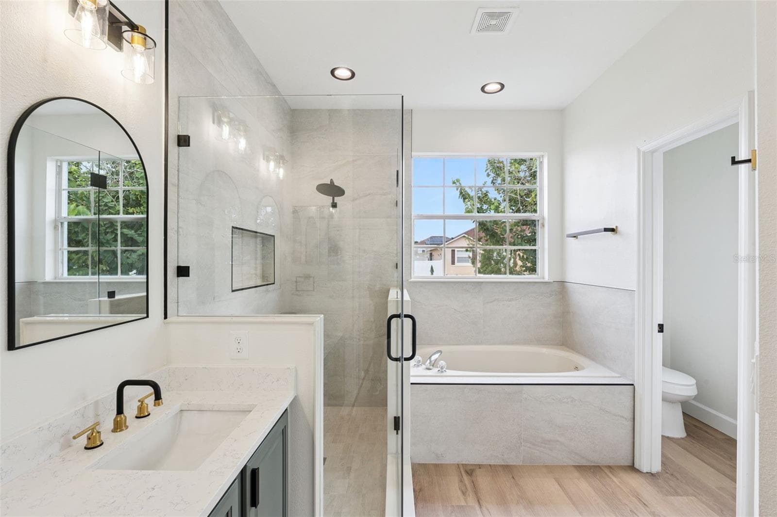 Single Family Residence at 406 BRIDGEWATER CT, KISSIMMEE, photo 20 of 36