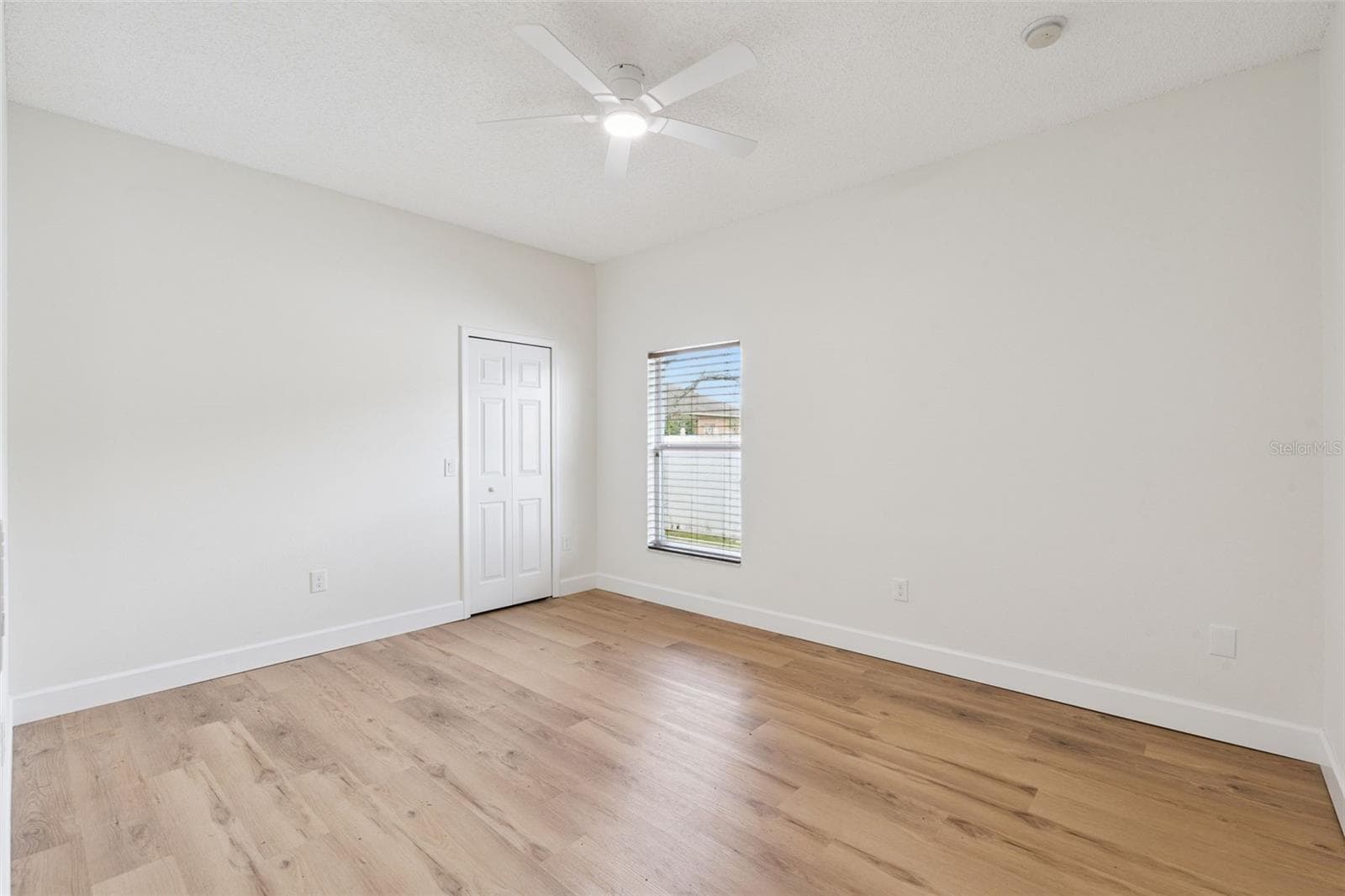 Single Family Residence at 406 BRIDGEWATER CT, KISSIMMEE, photo 24 of 36