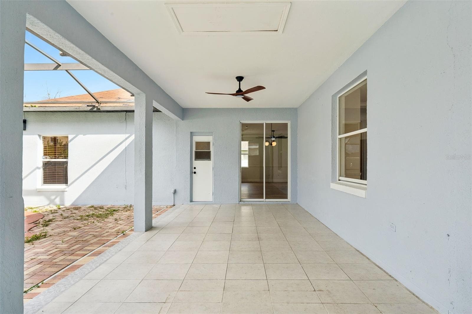 Single Family Residence at 406 BRIDGEWATER CT, KISSIMMEE, photo 28 of 36