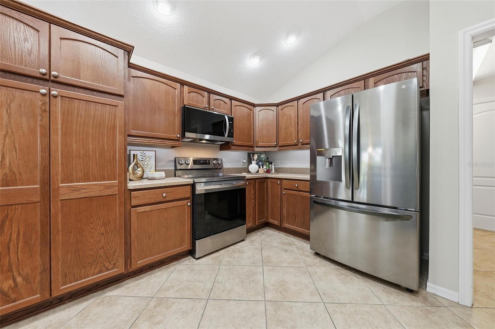 Single Family Residence at 1385 HACKBERRY PL, THE VILLAGES, photo 10 of 42
