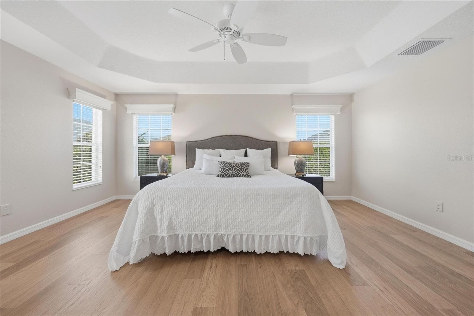 Single Family Residence at 1385 HACKBERRY PL, THE VILLAGES, photo 16 of 42