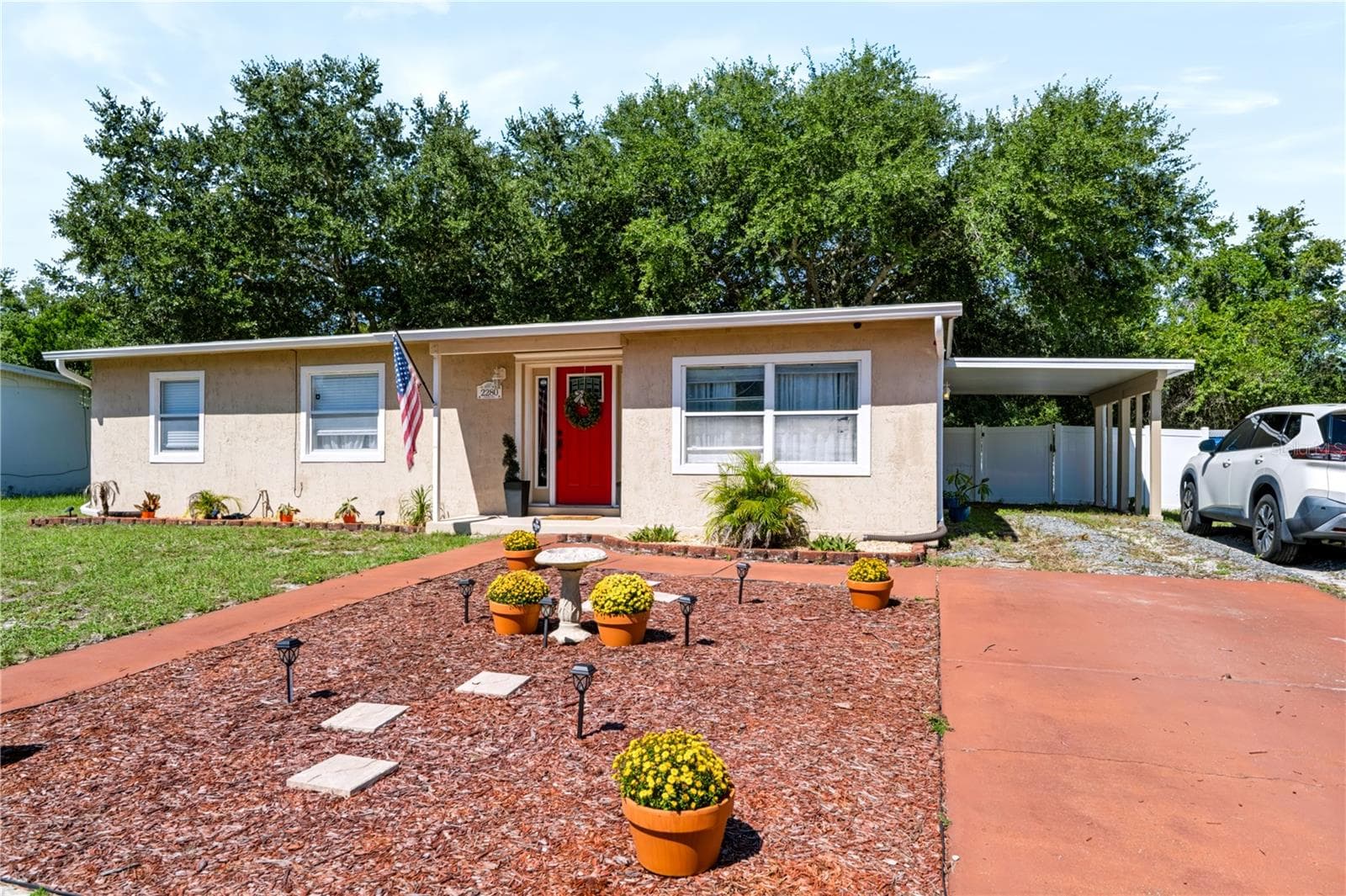 2280 HAGEN AVE