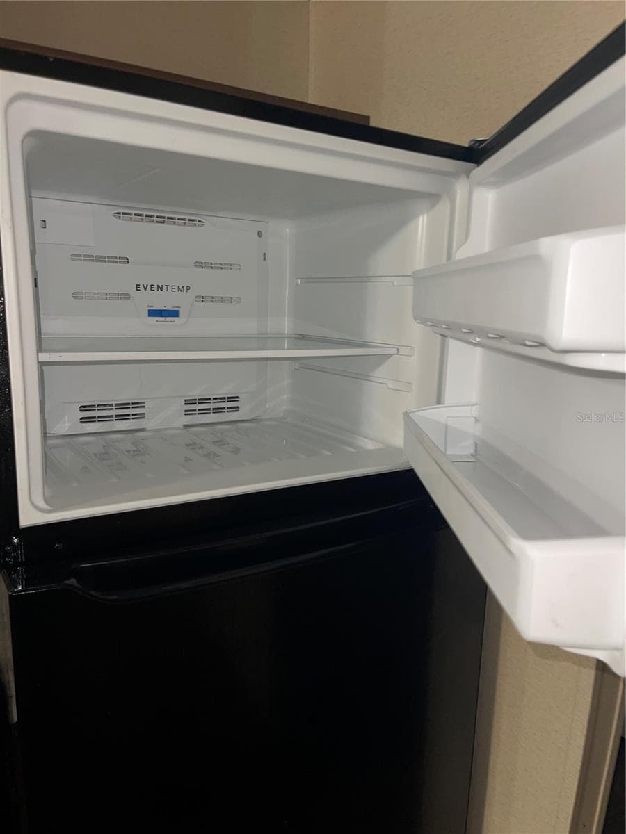 Freezer interior - 7231 NW 28TH LN, CHIEFLAND