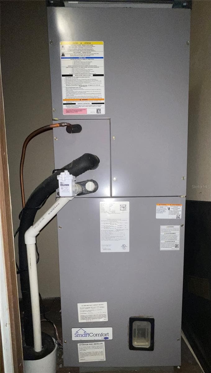 Air handler in utility closet - 7231 NW 28TH LN, CHIEFLAND