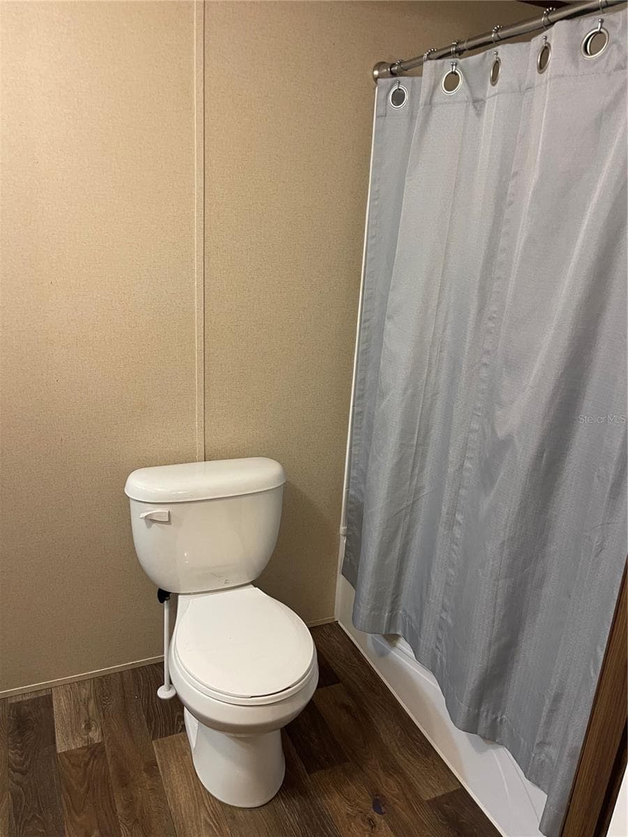 Master Bath - 7231 NW 28TH LN, CHIEFLAND