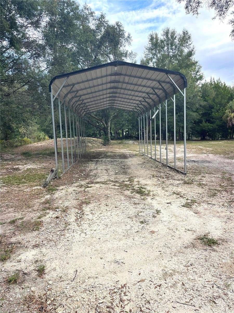 RV cover - 7231 NW 28TH LN, CHIEFLAND