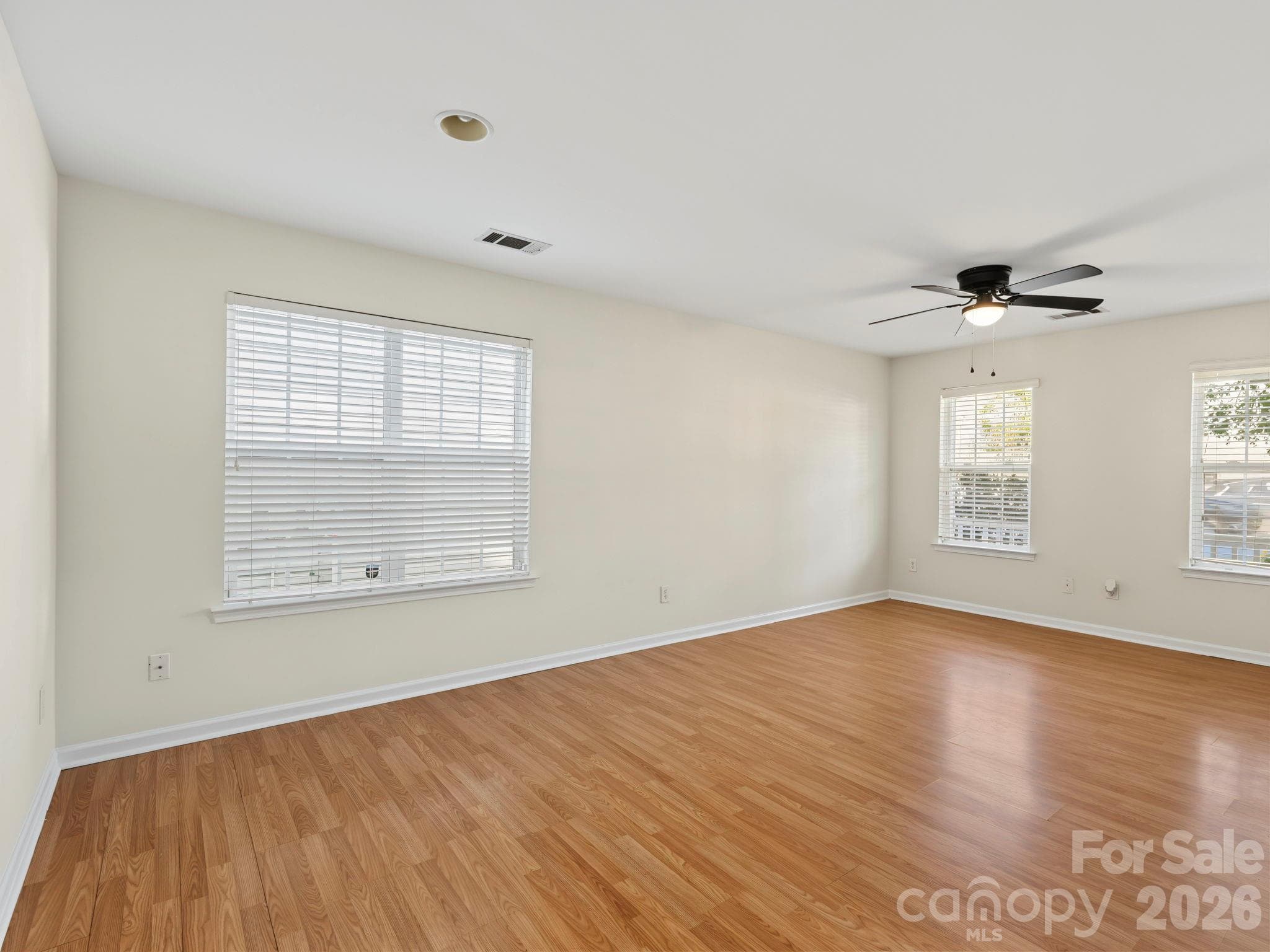 Single Family Residence at 5724 Henderson Oaks Drive, Charlotte, photo 6 of 37