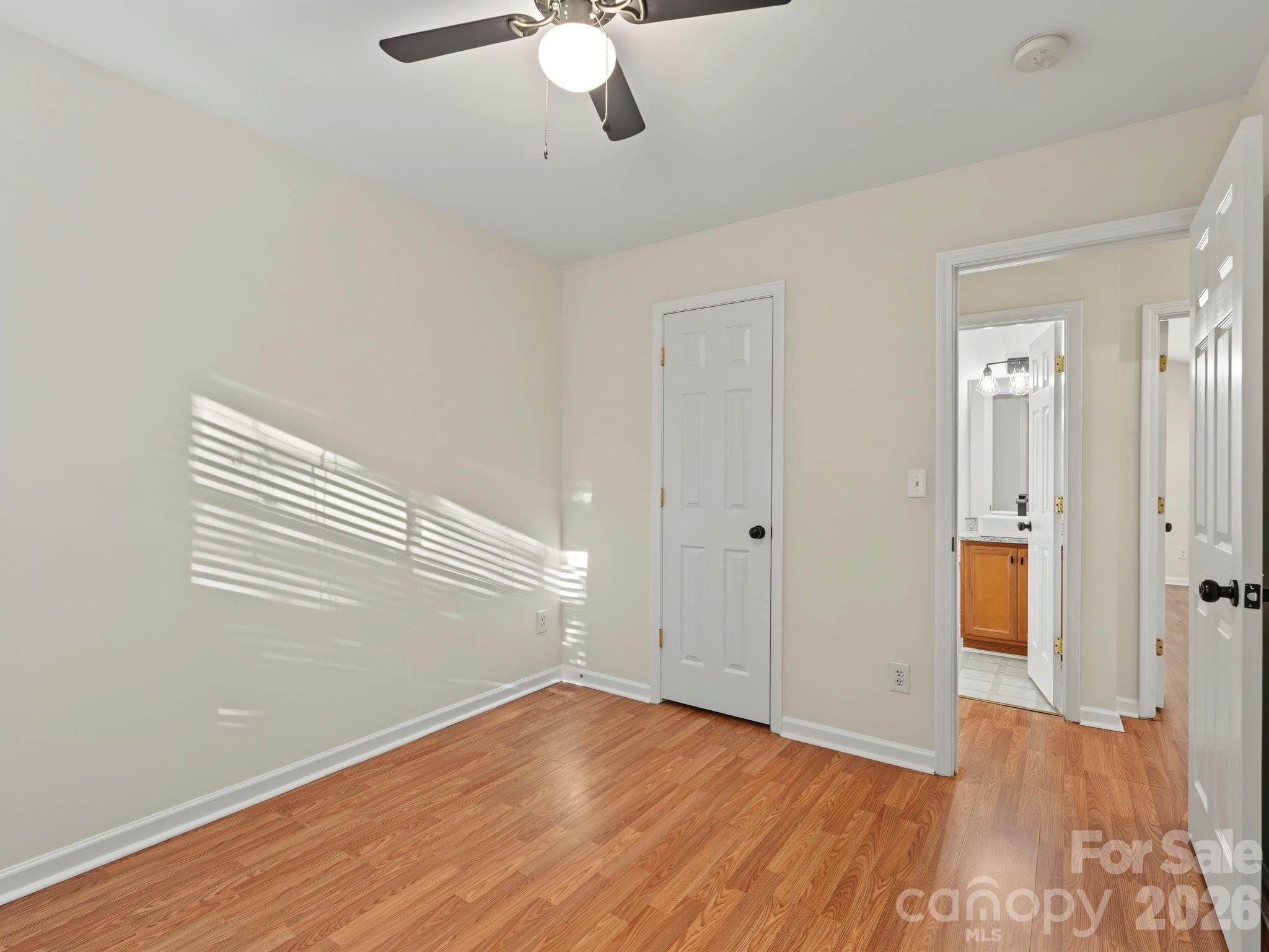 Single Family Residence at 5724 Henderson Oaks Drive, Charlotte, photo 19 of 37