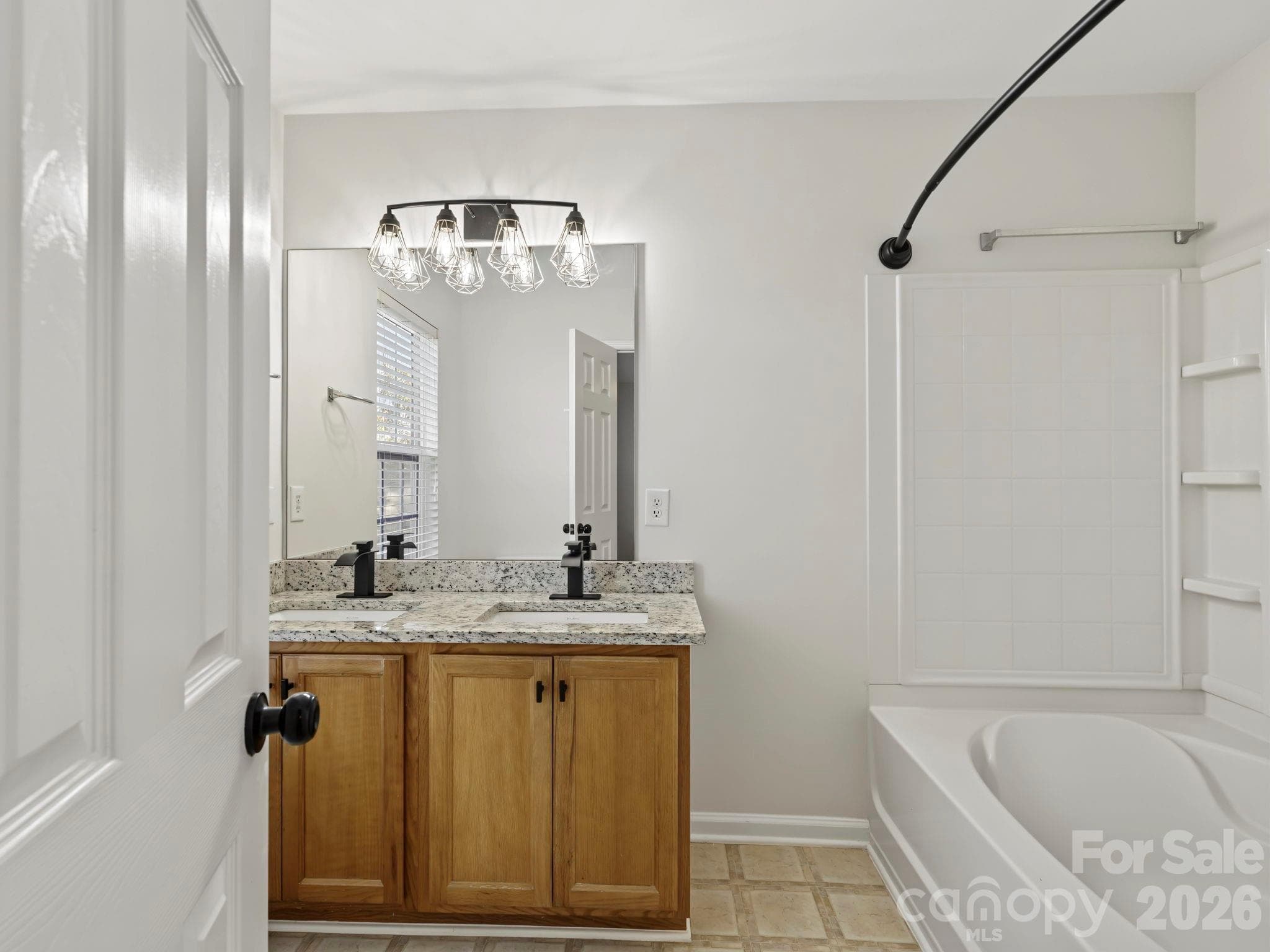 Single Family Residence at 5724 Henderson Oaks Drive, Charlotte, photo 20 of 37