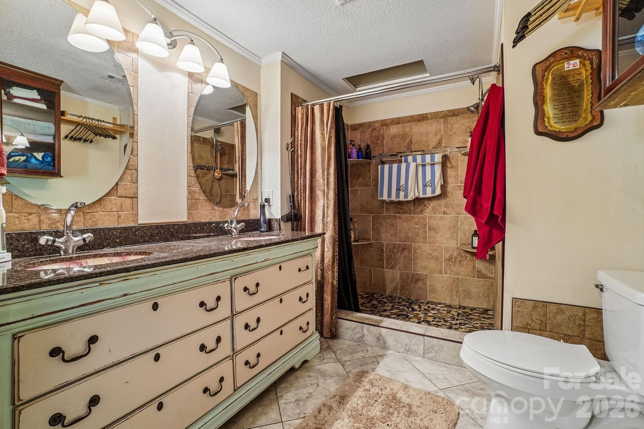 Master Bath - 49 Ramsey Road, Marshall