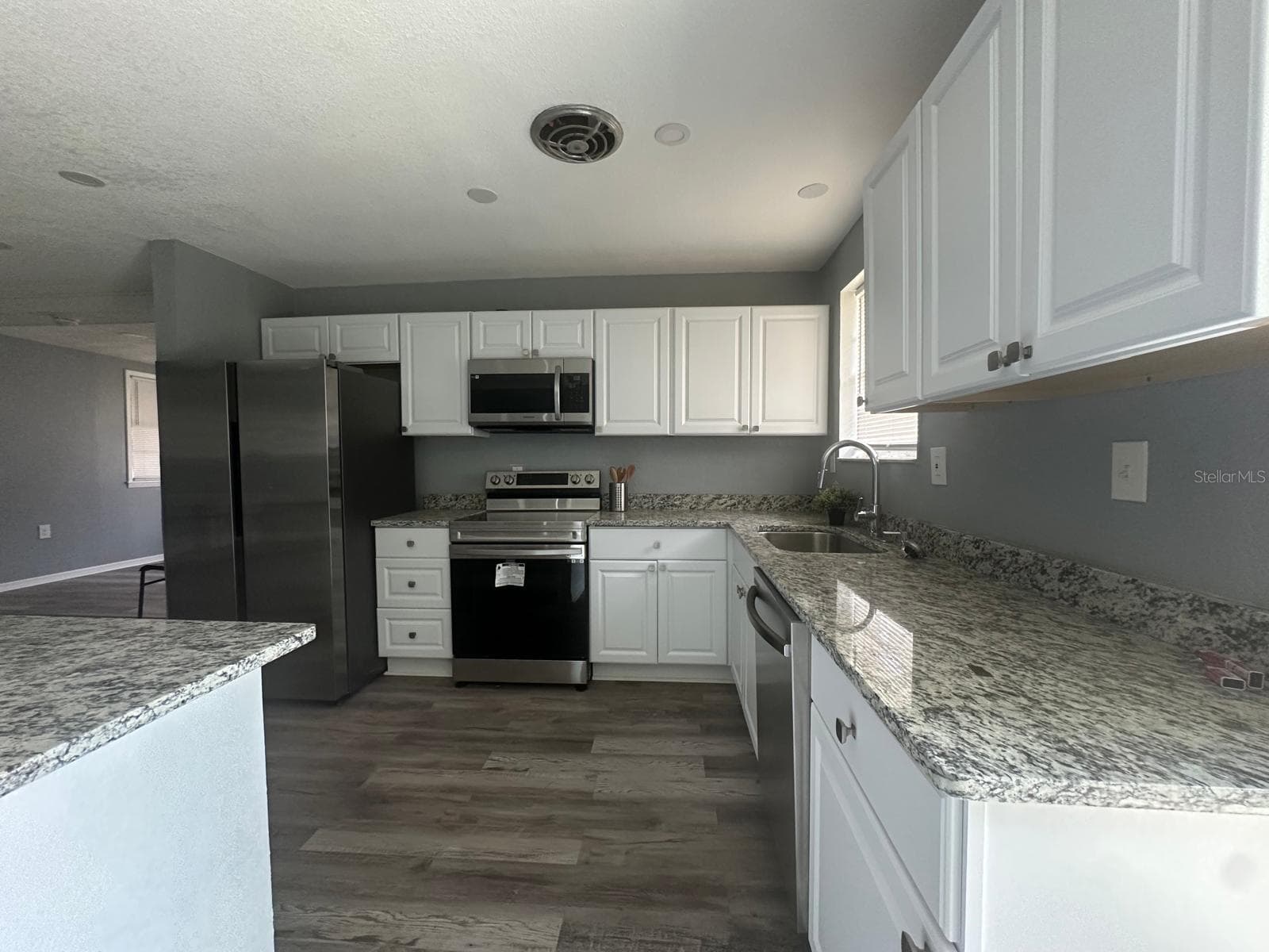 Kitchen - 1430 RON RD, JACKSONVILLE