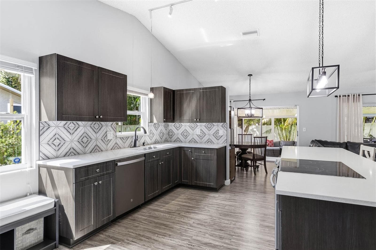 Single Family Residence at 724 GLENGARY LN, PALM HARBOR, photo 6 of 35