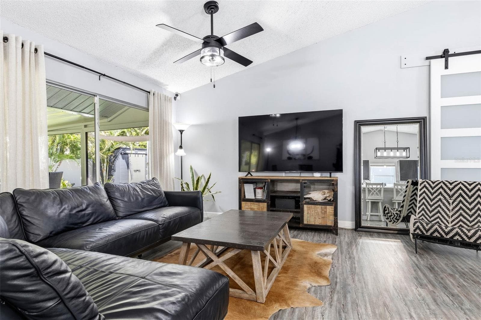 Single Family Residence at 724 GLENGARY LN, PALM HARBOR, photo 11 of 35