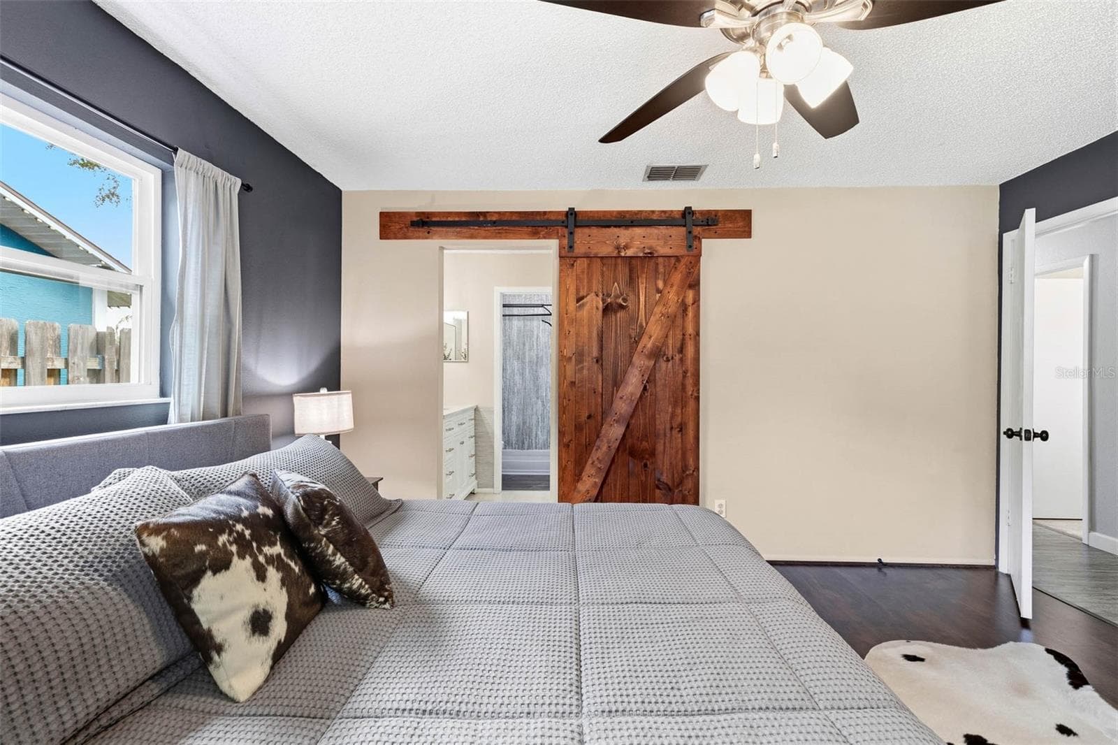 Single Family Residence at 724 GLENGARY LN, PALM HARBOR, photo 16 of 35
