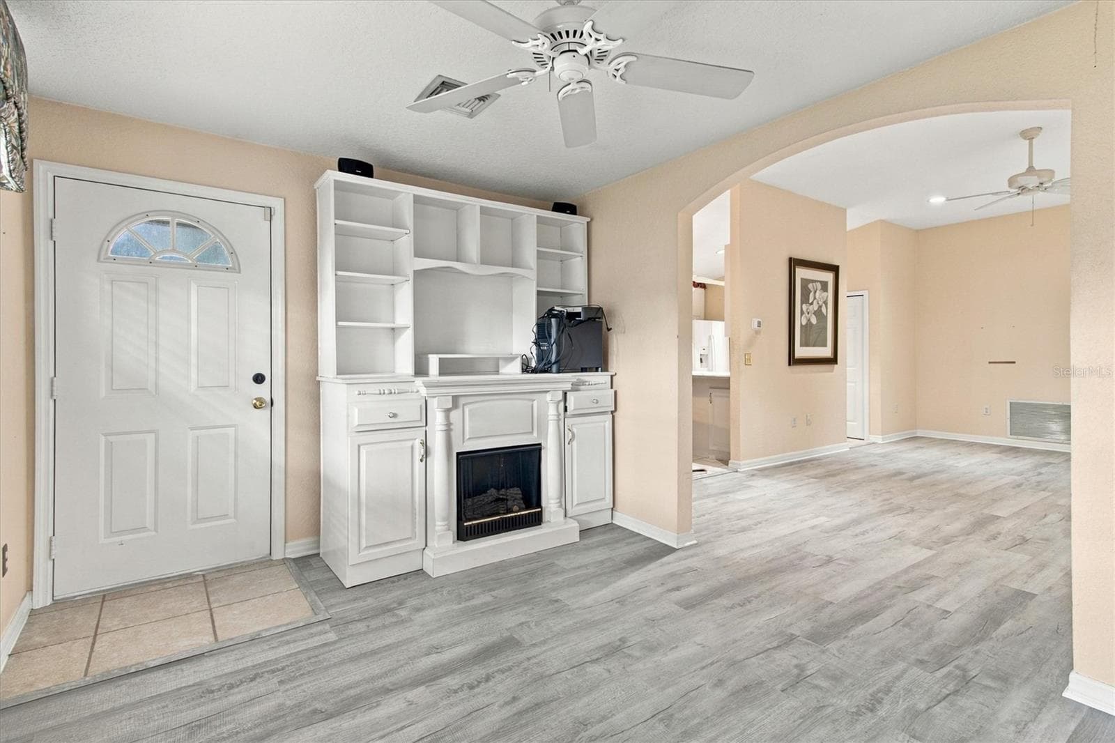Single Family Residence at 2740 BAY LAGOON WAY, TAVARES, photo 8 of 32