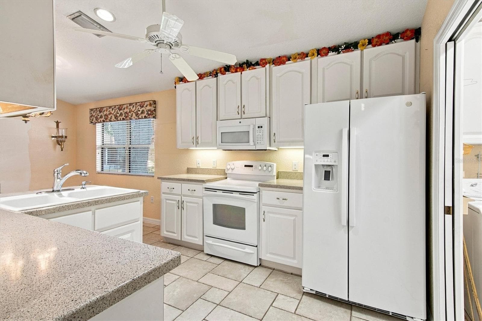 Single Family Residence at 2740 BAY LAGOON WAY, TAVARES, photo 13 of 32