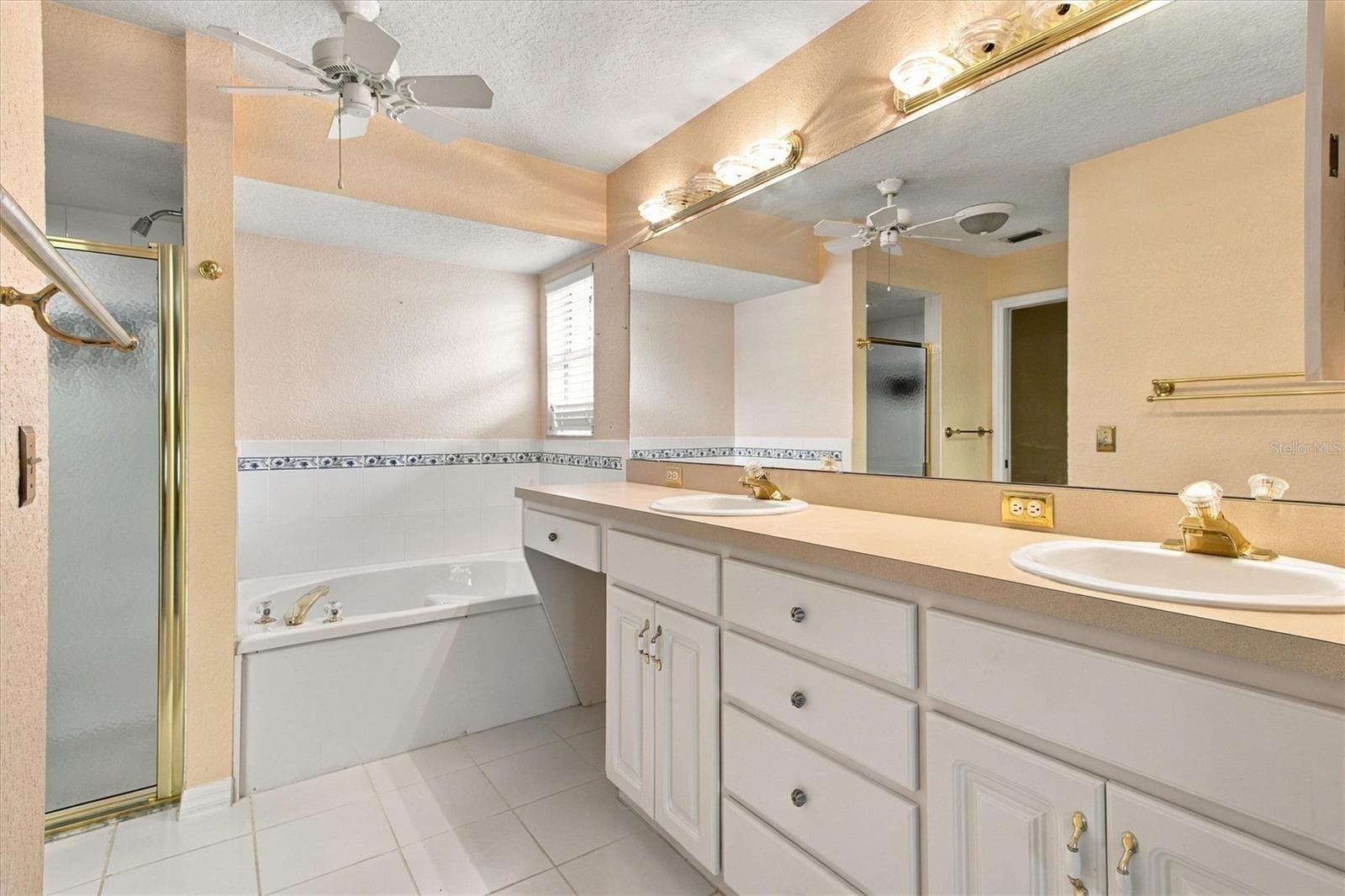 Single Family Residence at 2740 BAY LAGOON WAY, TAVARES, photo 17 of 32