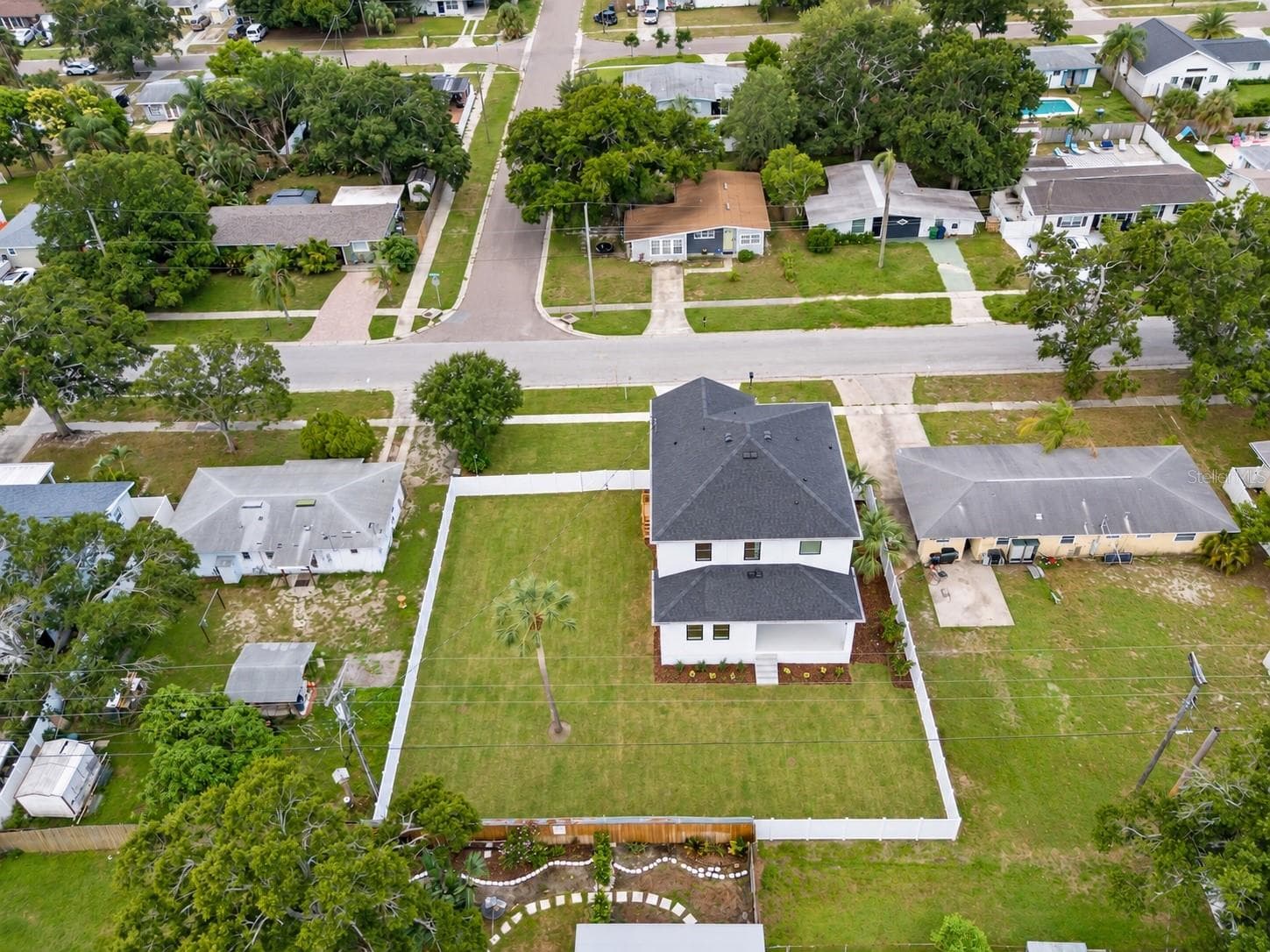 Single Family Residence at 4719 W WYOMING AVE, TAMPA, photo 27 of 33