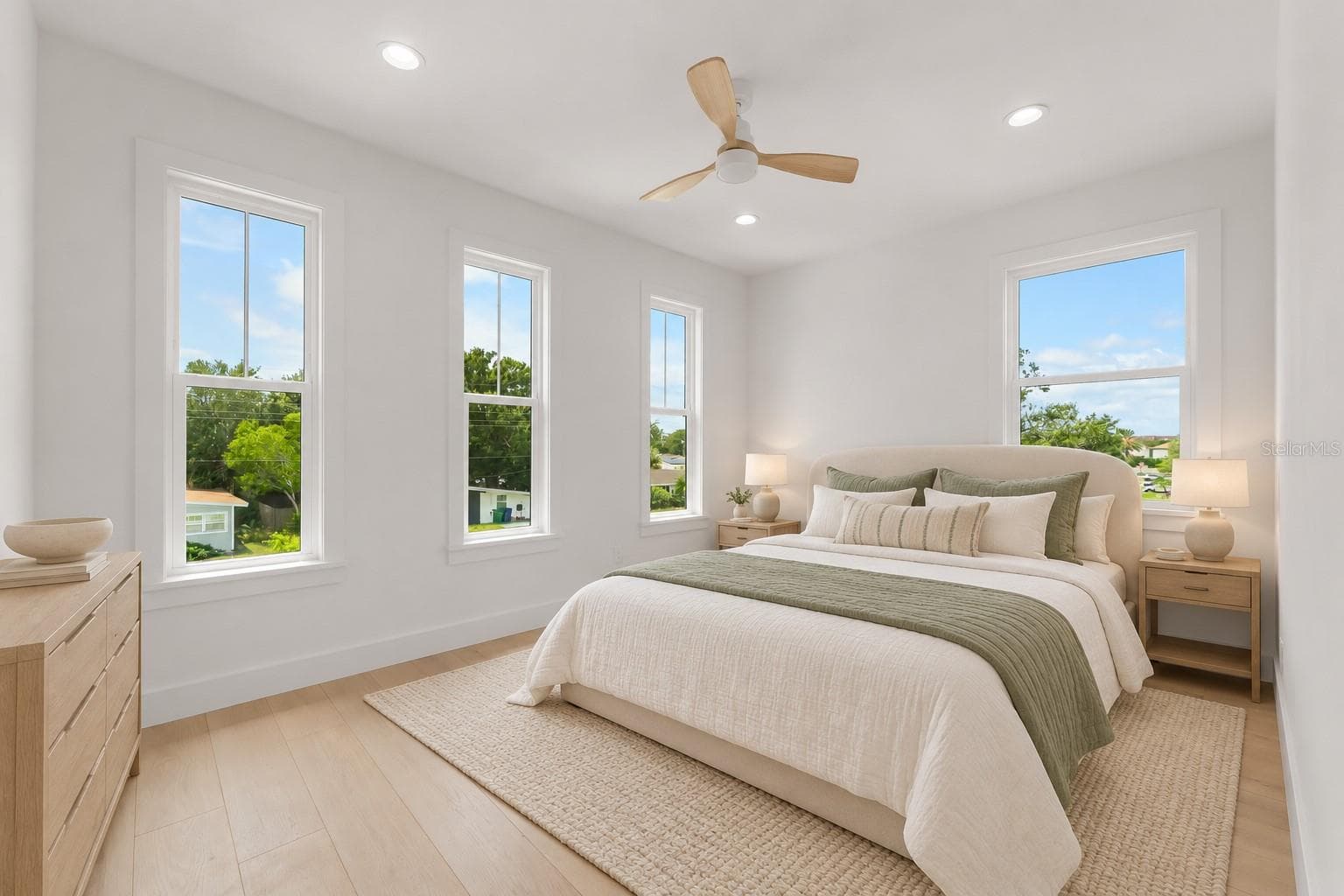 Single Family Residence at 4719 W WYOMING AVE, TAMPA, photo 23 of 33