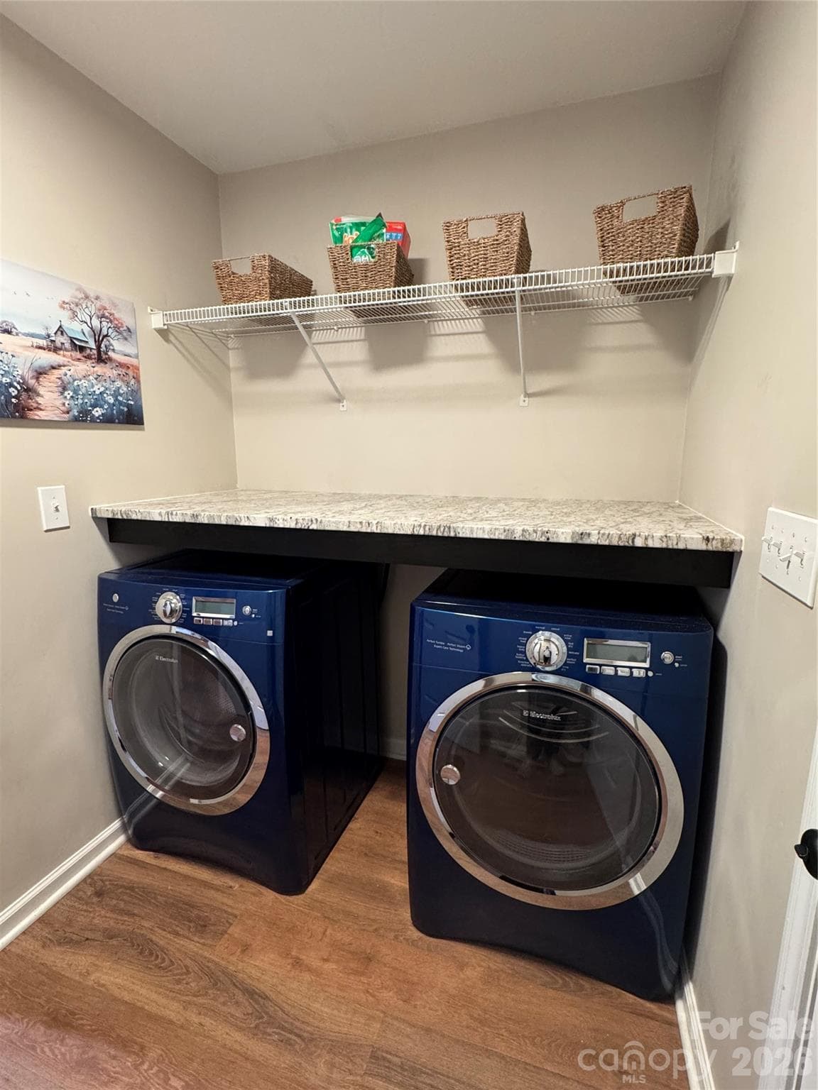 Laundry / Mud Room off Single car garage - 32802 Austin Road, New London