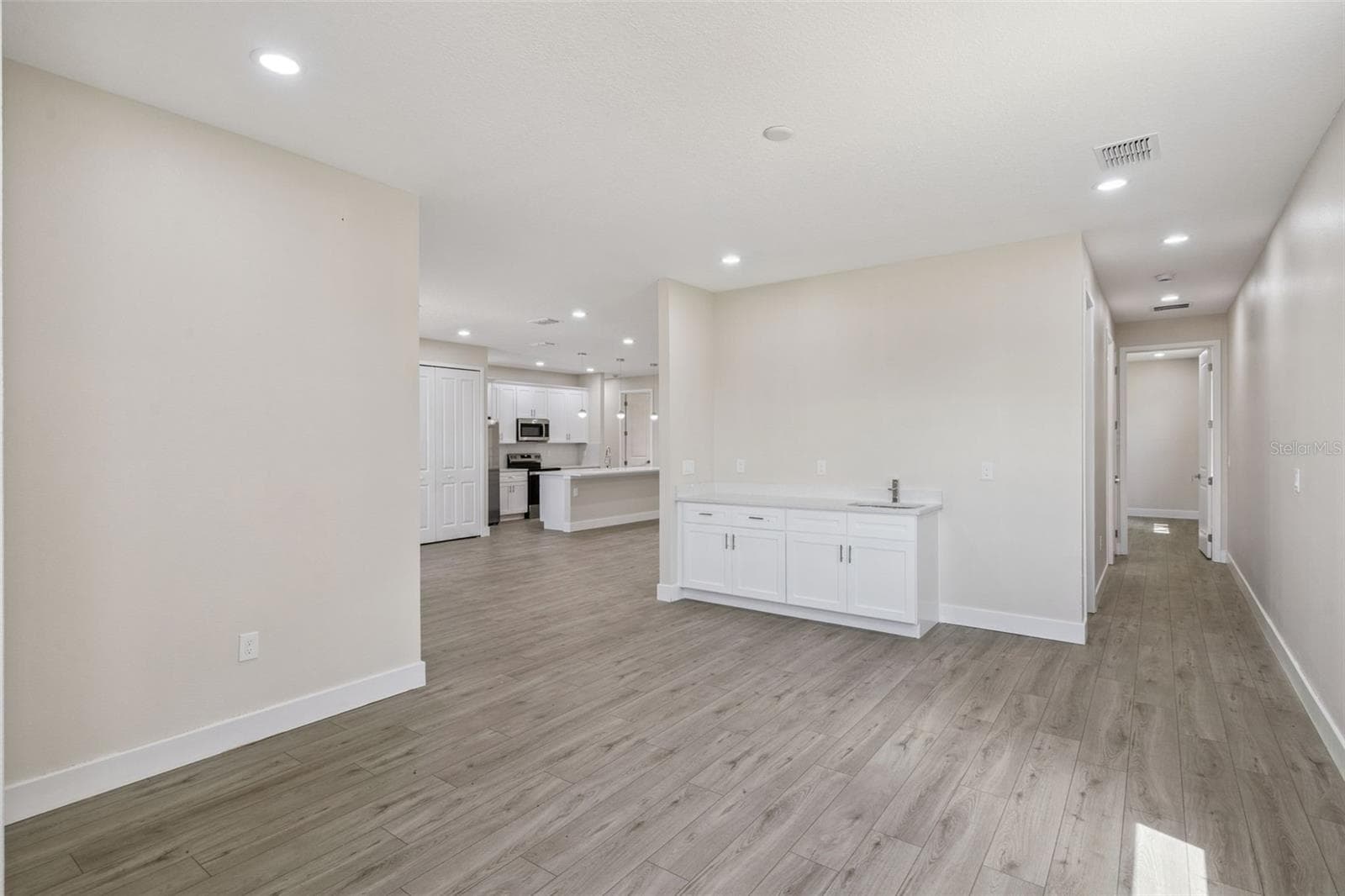 Single Family Residence at 1444 SARASOTA DR, POINCIANA, photo 4 of 28