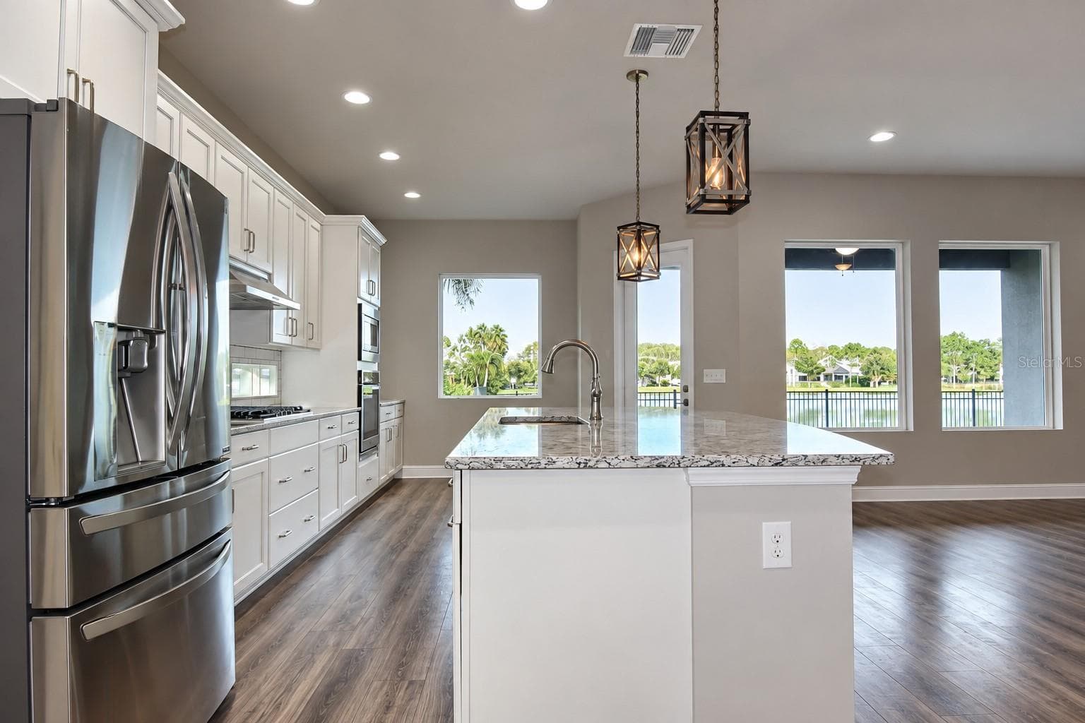 Single Family Residence at 14735 CARAVAN AVE, ODESSA, photo 14 of 104
