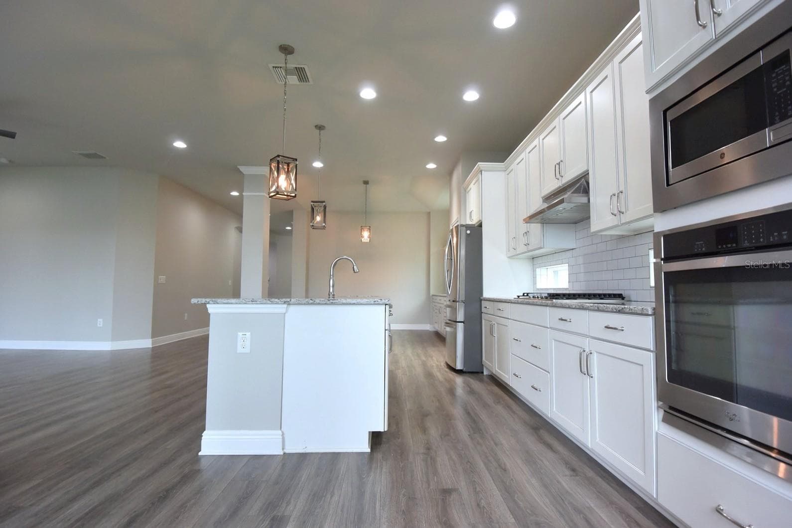 Single Family Residence at 14735 CARAVAN AVE, ODESSA, photo 82 of 104