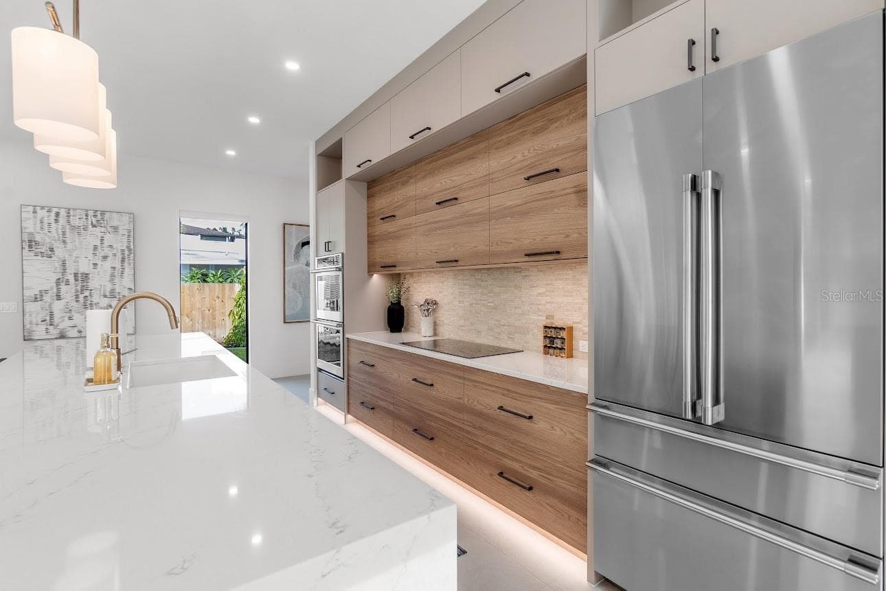 Kitchen, Living, Dining - 2425 TEMPLE ST, SARASOTA