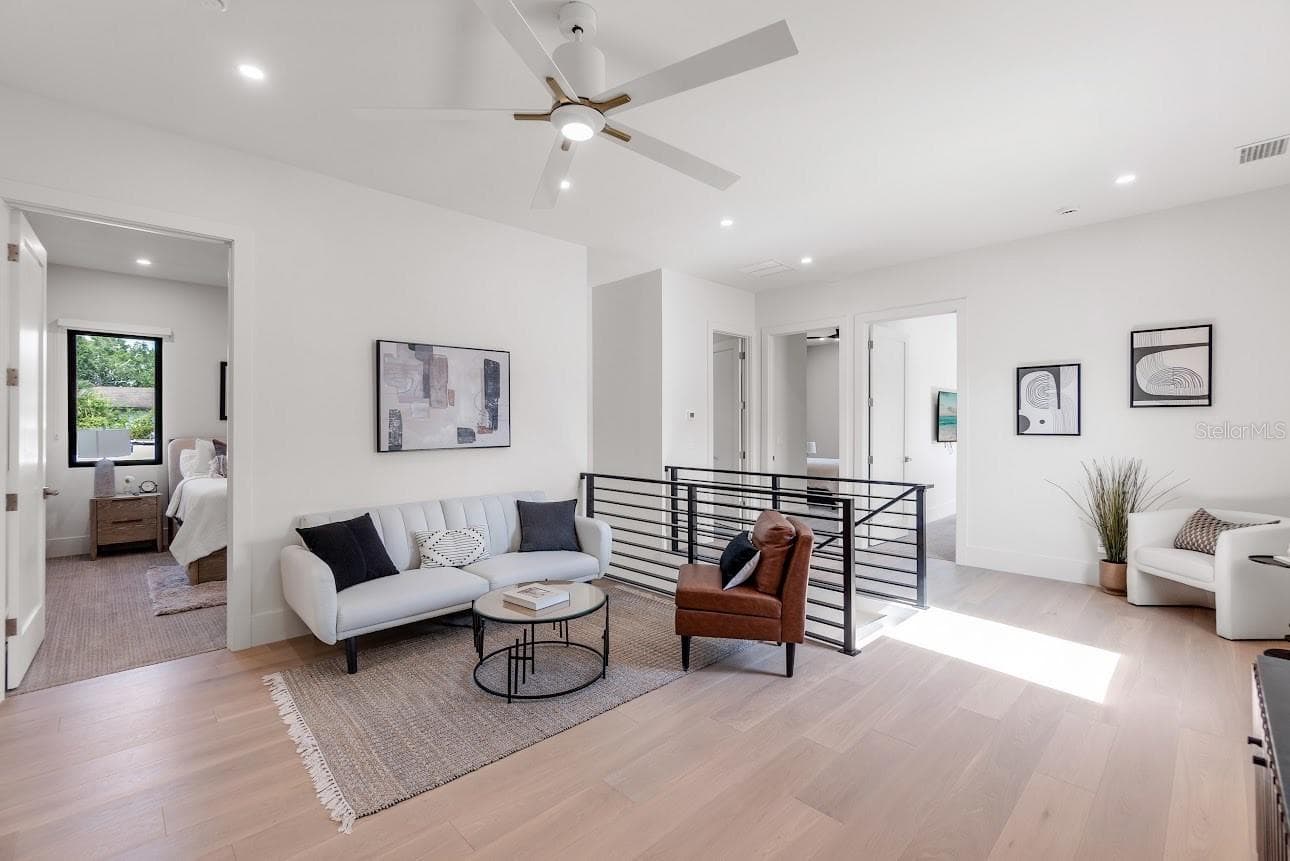 Loft - 2425 TEMPLE ST, SARASOTA