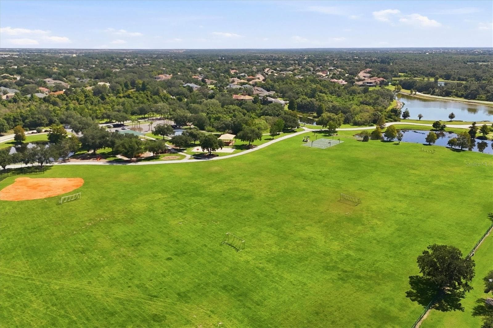 Single Family Residence at 13802 NIGHTHAWK TER, LAKEWOOD RANCH, photo 74 of 76